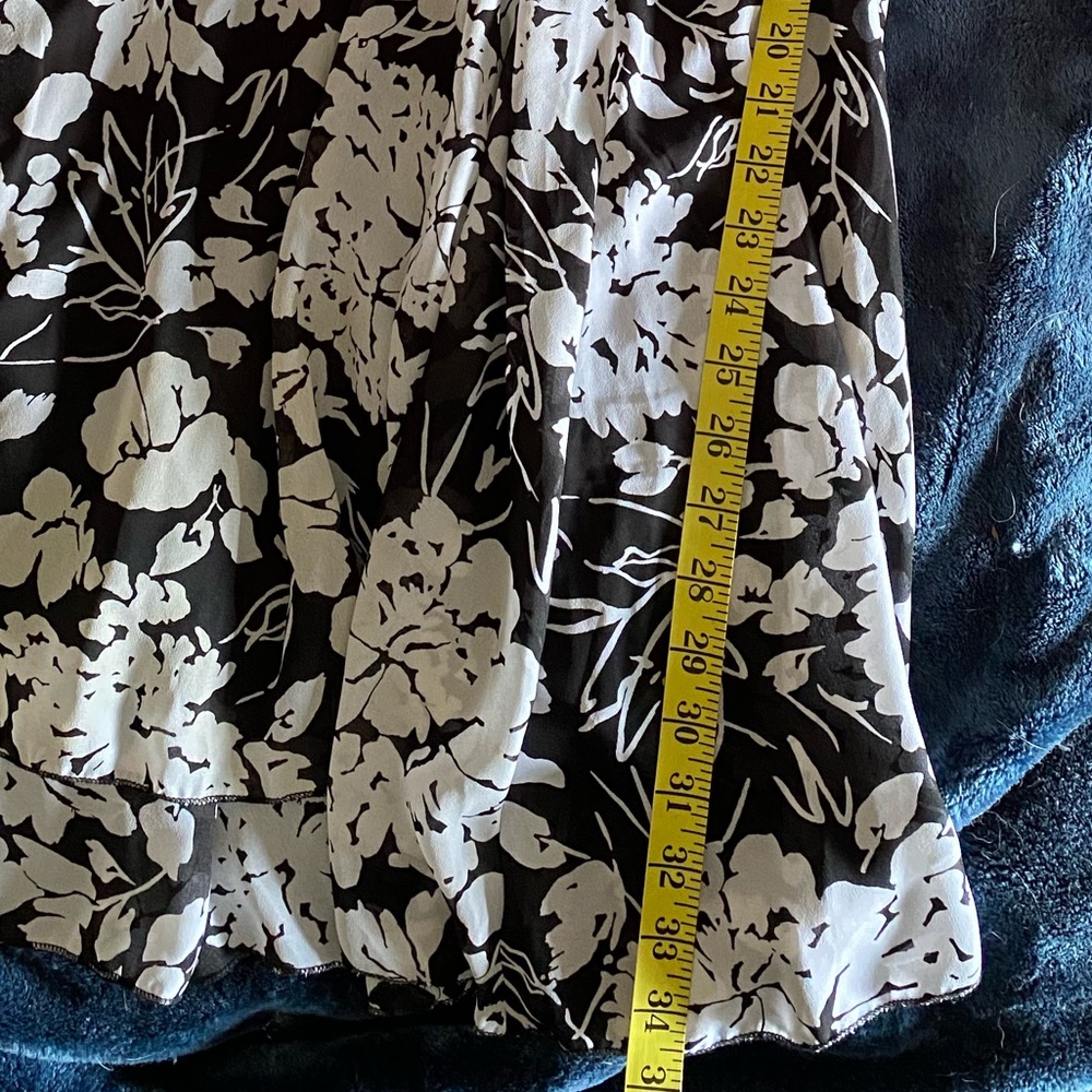 NWT floral skirt - Picture 5 of 6